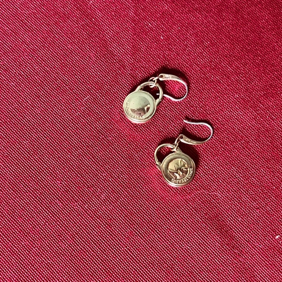 MICHAEL KORS Signature Gold Plated Lock Earrings - Picture 2 of 8
